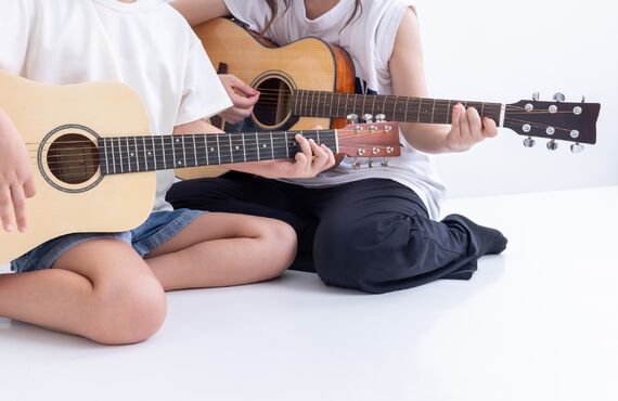 小学生から！豊橋のギター教室。子供でもギターが上手くなる！